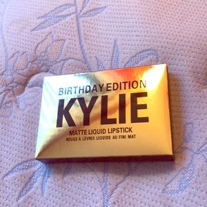 KYLIE Cosmetics Birthday Edition Mini Mattes Kit